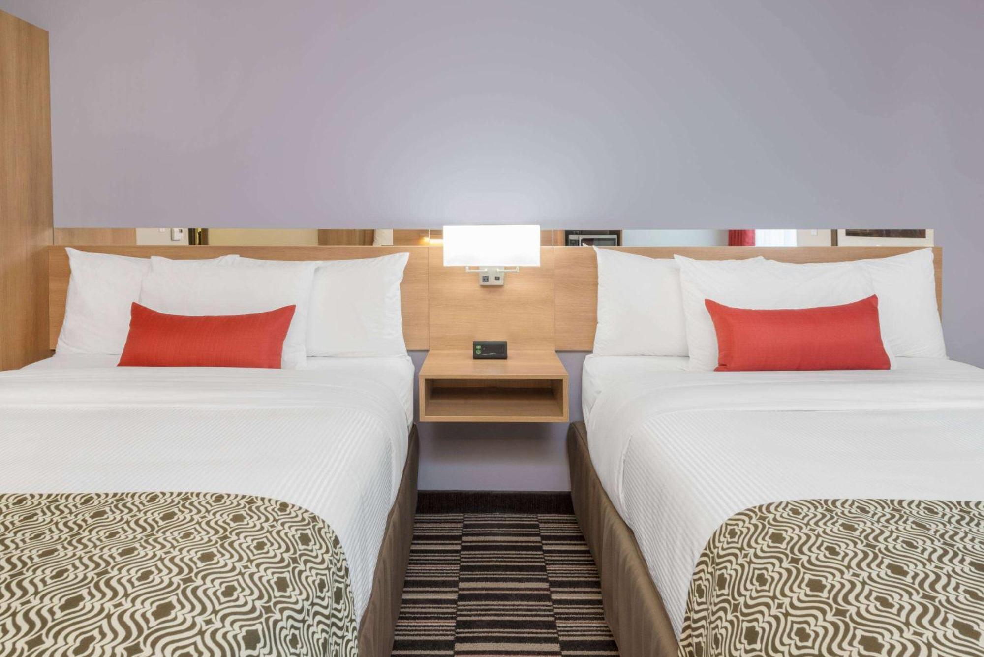 Microtel & By Wyndham 3* Sudbury